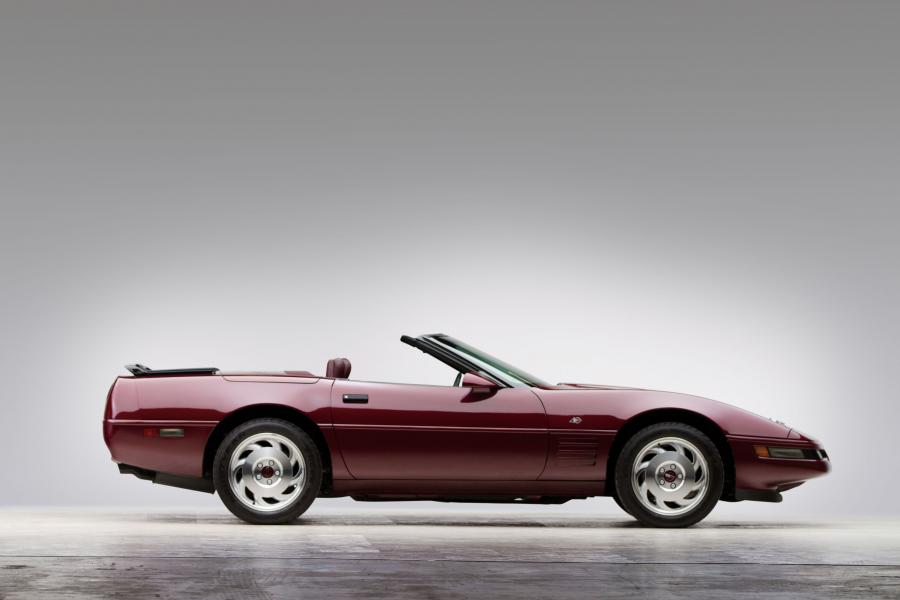  Chevrolet Corvette Convertible 1993 года  (фото 17 из 20)
